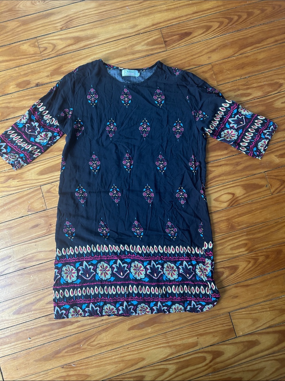 Black Floral Border Shift Dress with Three-Quarter Sleeves